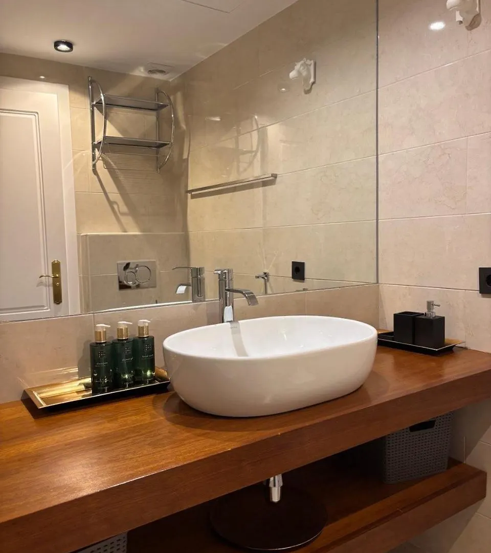 Marbella Bliss 2 Min To Alicate Beach And Pool In Residence